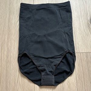 Spanx high waisted shape wear size S